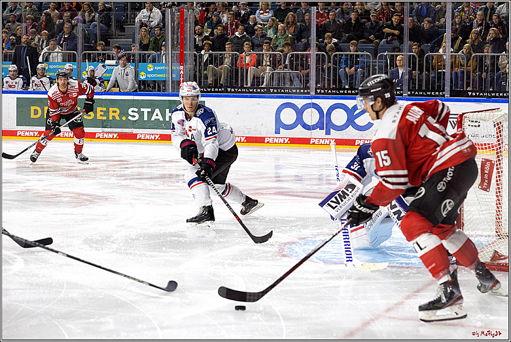 PENNY DEL;  Kölner Haie - Nuernberger Ice Tigers; Köln, 18.11.2022